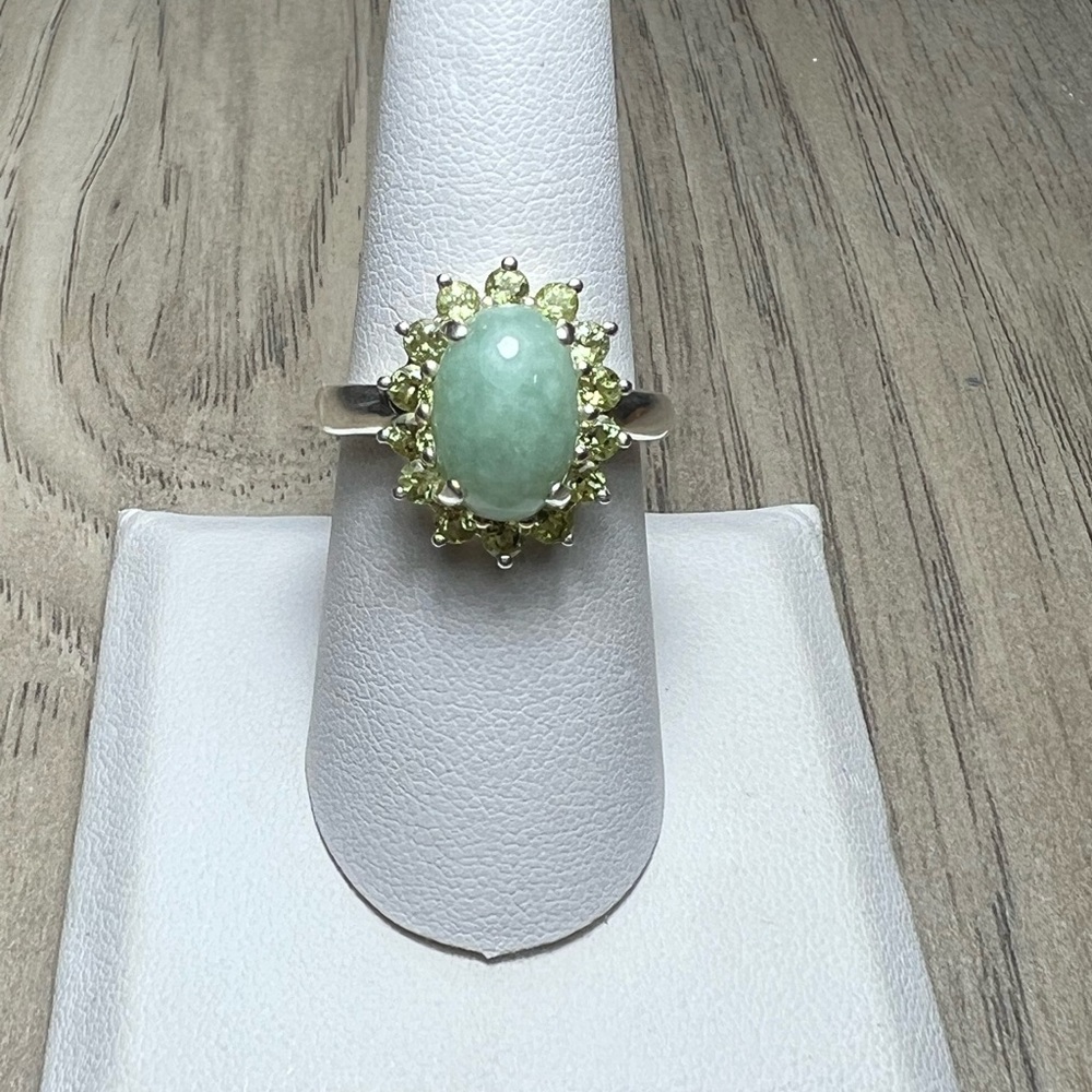 Vintage Sterling Silver Halo Ring Jade and Peridot Gemstone Size 8